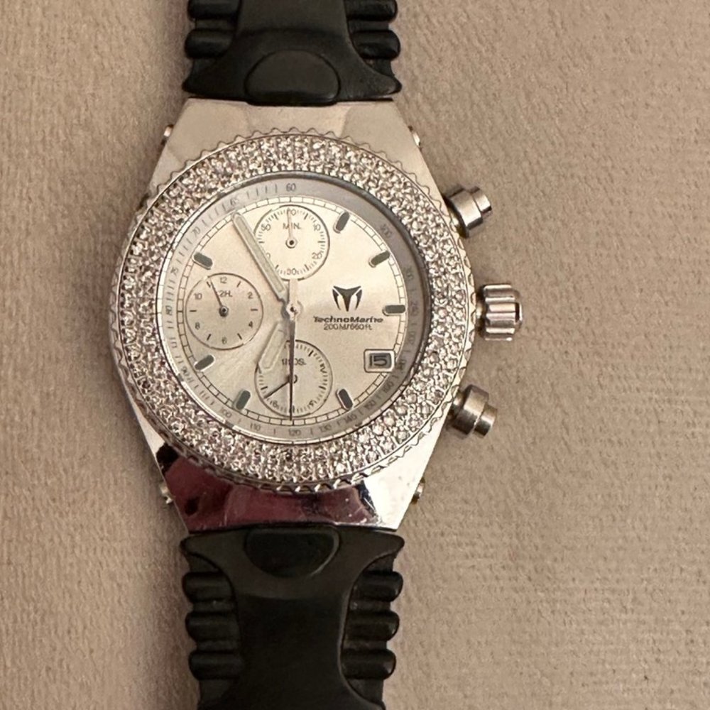 - TECHNOMARINE Ladies Diamond Bezel Watch